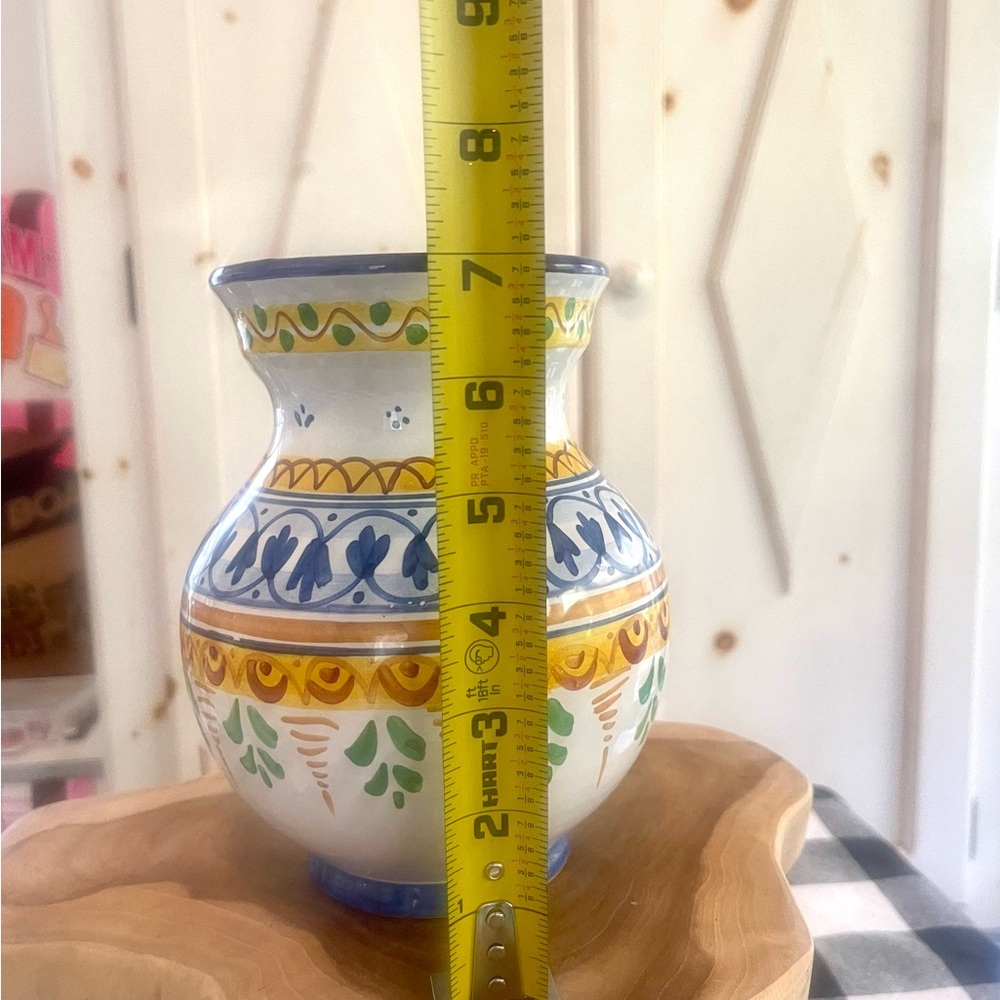 Vintage Talavega Vase Italy Portugal Hand Painted 
Signed Pottery - Picture 5 of 7